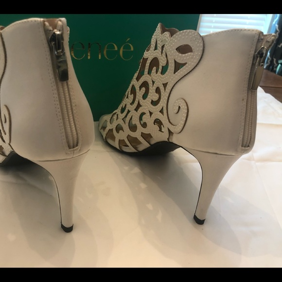 J Renee Size 13 women’s lacy booties - Picture 5 of 8